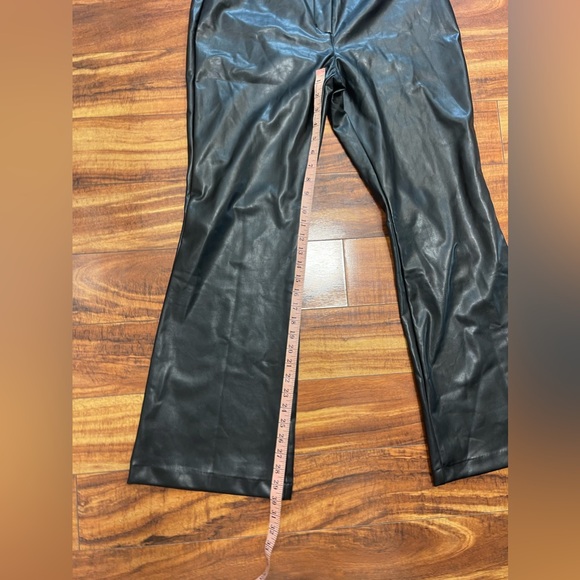 NWT Abercrombie and Fitch Womens Faux‎ Leather Pants 31 - Picture 6 of 7